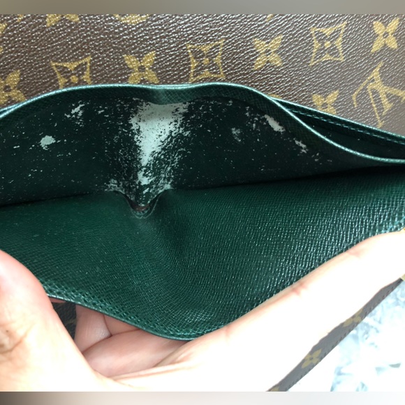 Louis Vuitton Taiga Leather Bifold Wallet Forest Green - Picture 12 of 14